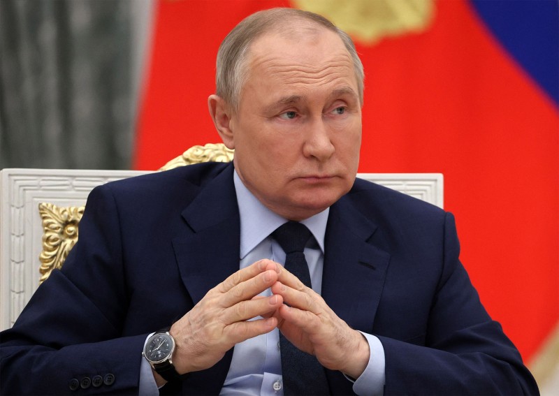 Putin: Münaqişənin diplomatik yolla həll olunmasını istəyirik