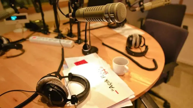 Ermənipərəst fikirlər yayan radio BAĞLANDI