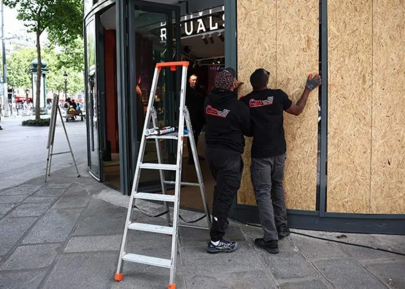 Paris iğtişaşlara hazırlaşır