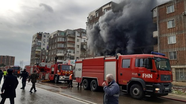 5 ailənin yaşadığı evdə YANĞIN