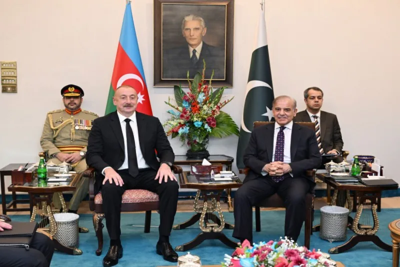 İlham Əliyevin Pakistan Baş naziri ilə məhdud tərkibdə görüşü olub - YENİLƏNİB + FOTO