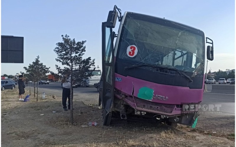 Sumqayıtda marşrut avtobusu TIR-la toqquşub: 12 nəfər xəsarət alıb - YENİLƏNİB