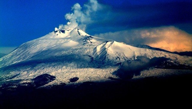 Etna aktivləşdi, onlarla uçuş ləğv edildi