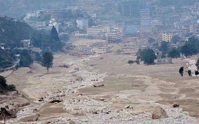Nepalda torpaq sürüşməsi - 65 itkin