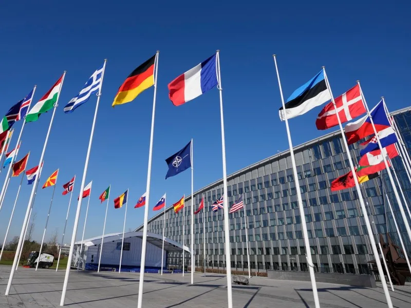 NATO: "İrəvanla Bakı arasında münasibətlərin normallaşmasını dəstəkləyirik"
