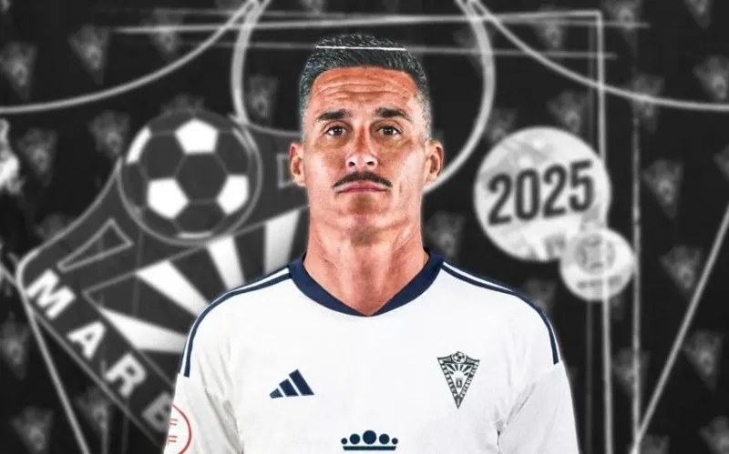 37 yaşlı məşhur futbolçu IV Liqa klubuna keçib