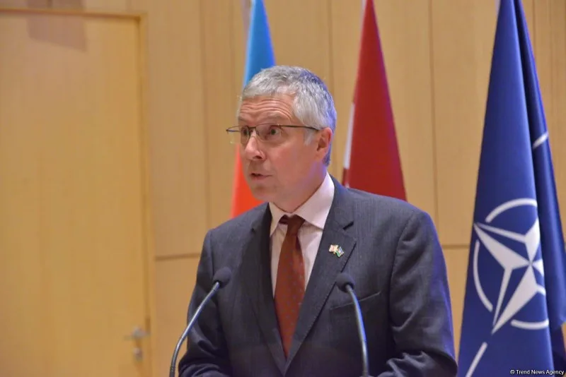 Britaniya səfiri mina partlayışı ilə bağlı paylaşım edib