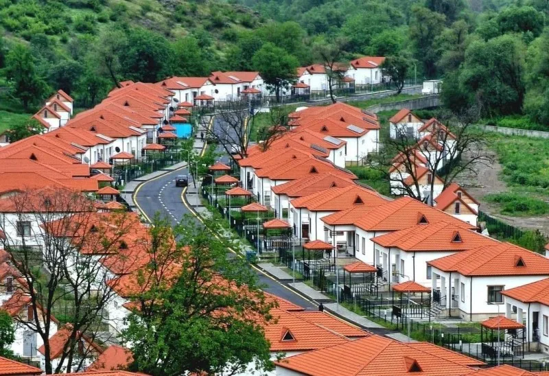 Laçının Bəylik kəndinə 91 ailə köçürüləcək