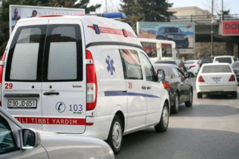İki nəfər kəsici alətlərlə bir-birinə xəsarət yetirdi