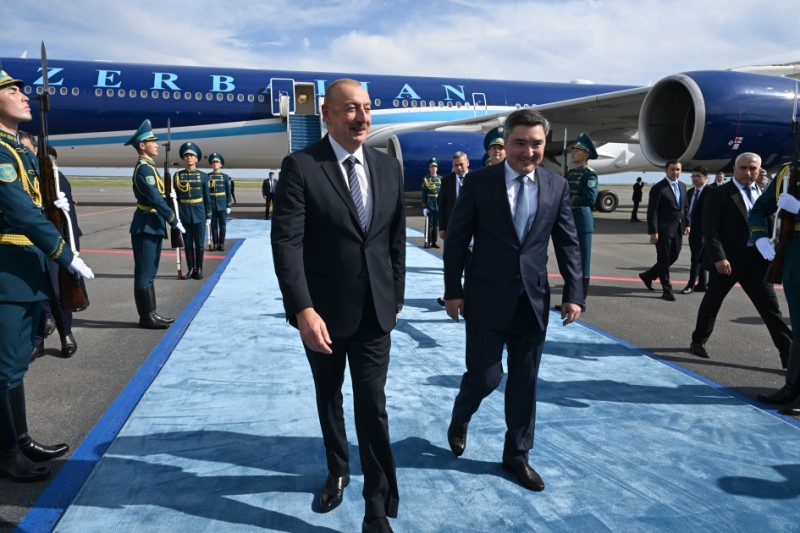 İlham Əliyev Astanada səfərdədir - FOTO