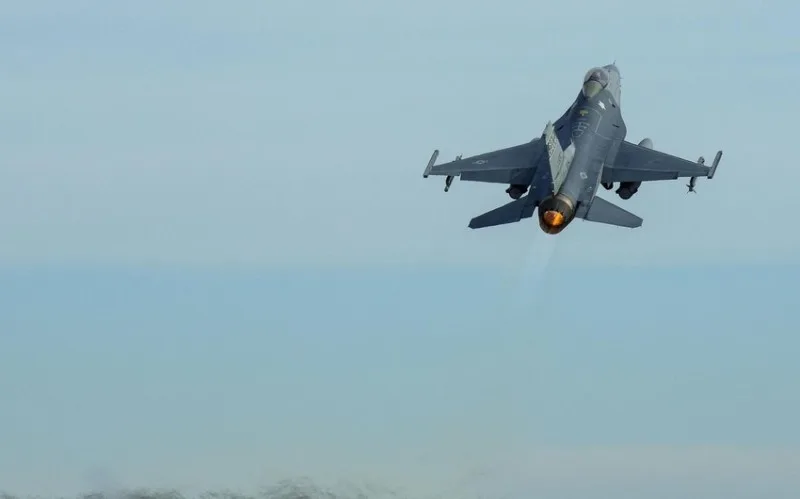 Ukrayna ilk dəfə "F-16" qırıcılarından istifadə etməyə başladı