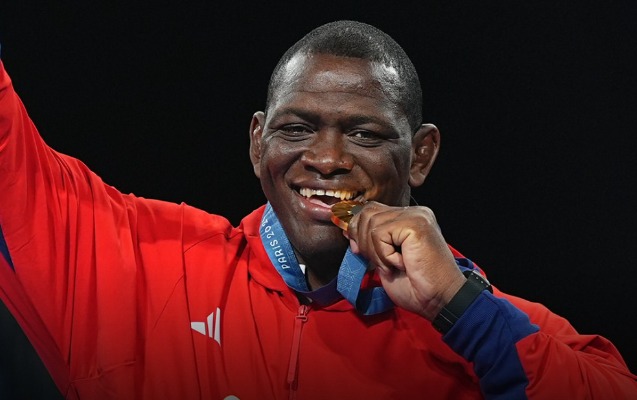 5-ci dəfə Olimpiya çempionu olub rekord qırdı - FOTOLAR