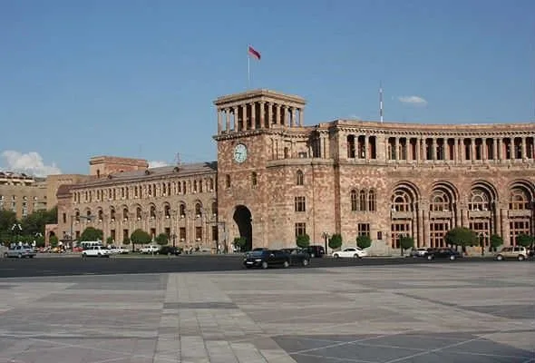İrəvandan Konstitusiya dəyişikliyi ilə bağlı açıqlama