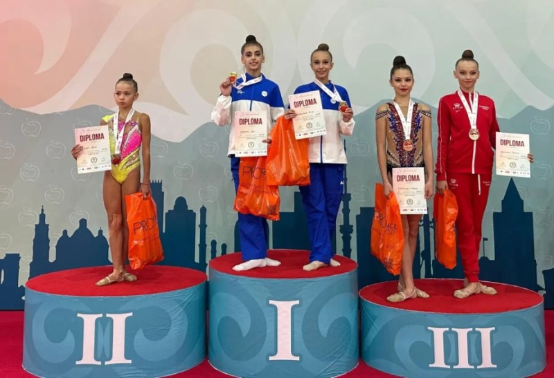 Bədii gimnastlarımız beynəlxalq yarışda medal qazanıb