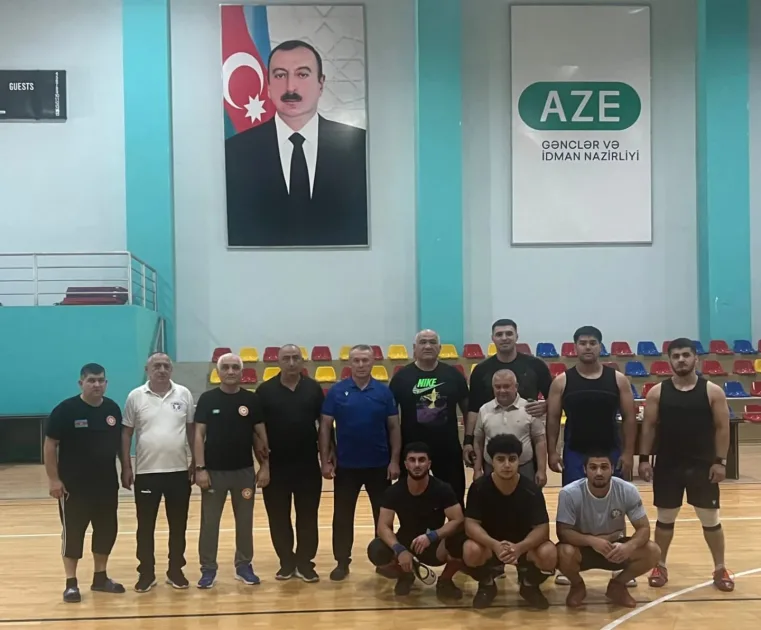 Ağırlıqqaldırma üzrə idmançıların təlim-məşq prosesinə start verilib