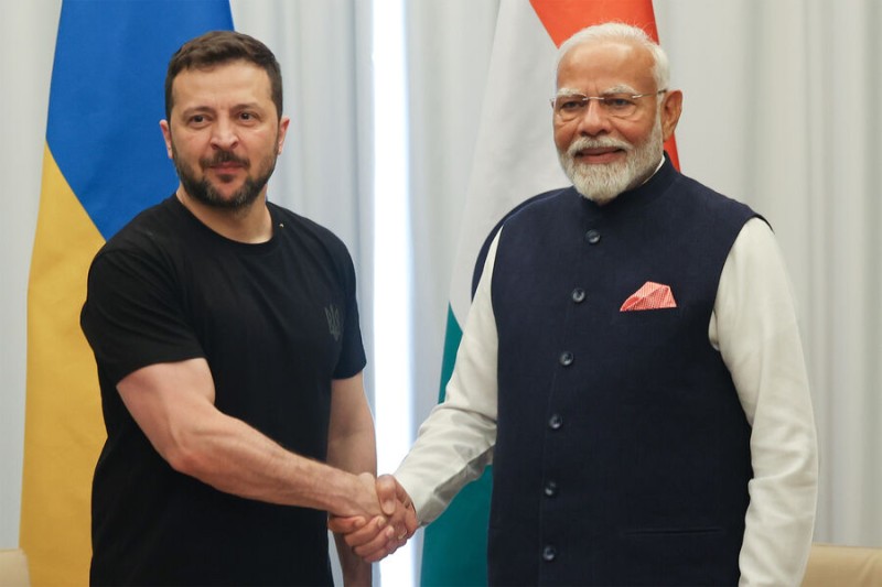 Modi Zelenski ilə GÖRÜŞDÜ