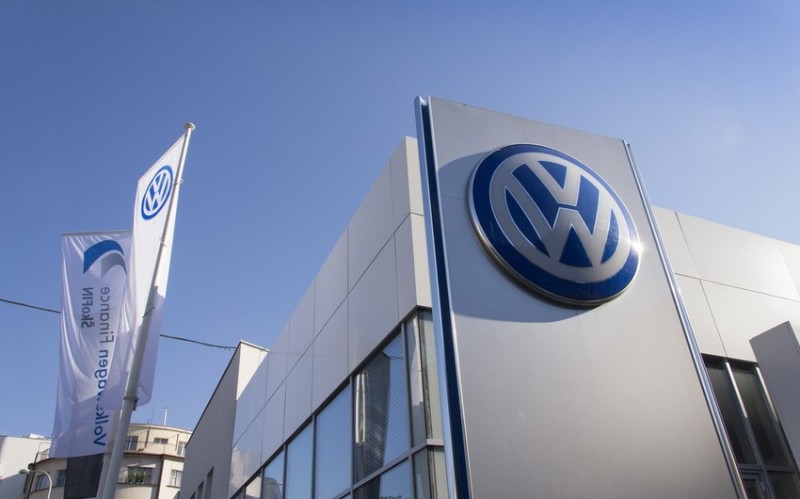 “Volkswagen” 15 min işçini ixtisara salır