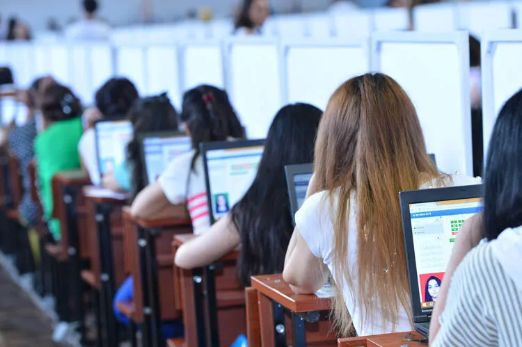 Dövlət qulluğunda inzibati vəzifələrə qəbul imtahanı keçirilib - YENİLƏNİB
