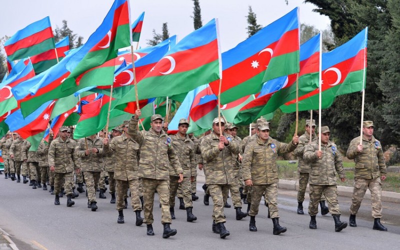 İkinci Fəxri Xiyabanda şəhidlərin məzarları ziyarət olunur