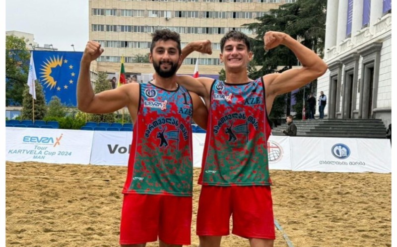 Çimərlik voleybolçularımız Ermənistan təmsilçilərini məğlub ediblər