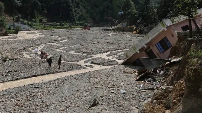Nepalda daşqınlar: 241 nəfər ölüb