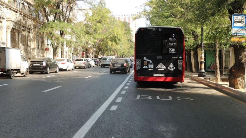 Bakıdakı nəqliyyat infrastrukturunda YENİLİKLƏR: Avtobuslar, zolaqlar və taksi duracaqları