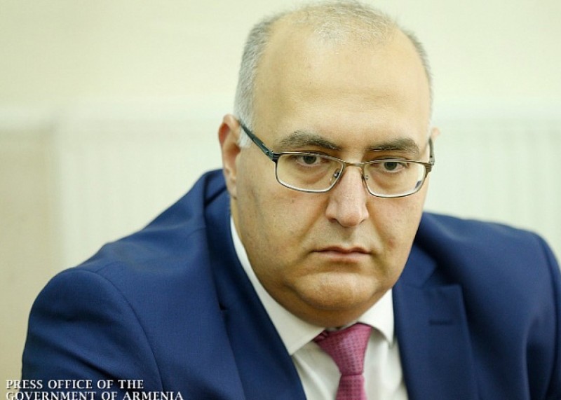 Baqramyan istefa verdi