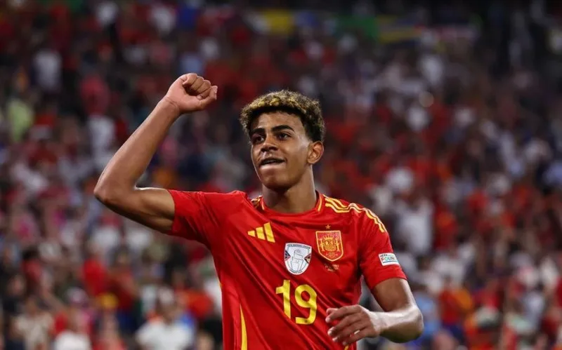 Futbol tarixinin ən bahalı gənc oyunçusu oldu