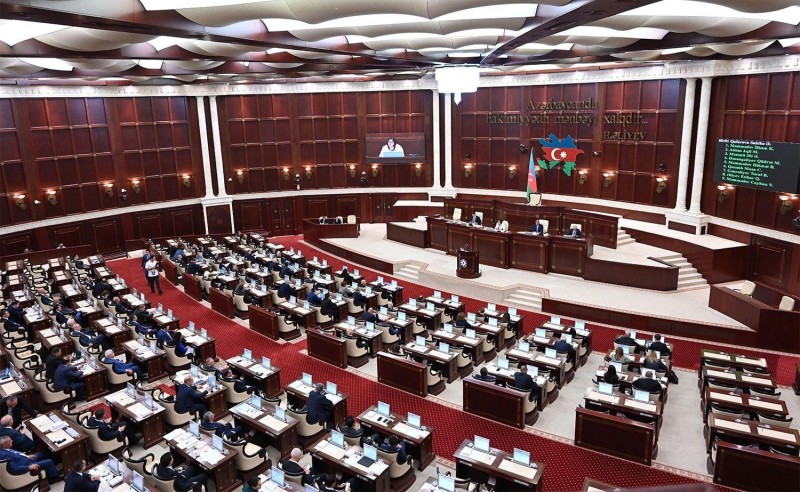 Parlament İlham Əliyev və Mehriban Əliyevaya təbrik məktubu ünvanladı