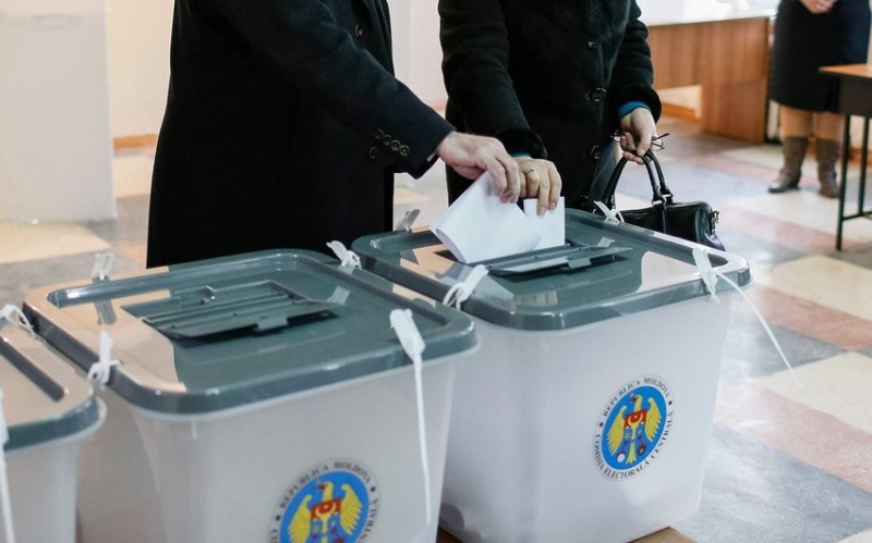 Moldovada prezident seçkiləri və referendumda səsvermə başa çatıb