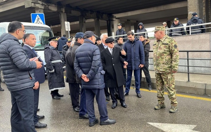 Nazir Bakıda və Abşeronda su basmış ərazilərdə olub