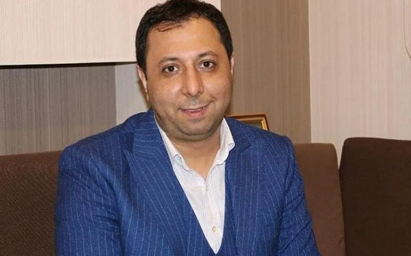 "Ayın sonunda gəlir ki, maaş ver"