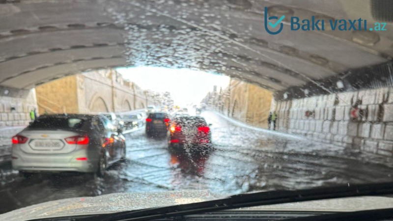 Bakıda körpüləri yenə SU BASDI - FOTO - VİDEO