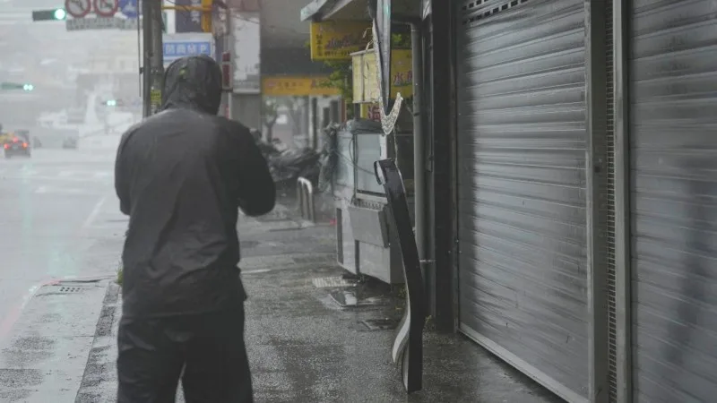 "Konq-rey" qasırğası: 8600 nəfər təxliyə edilib