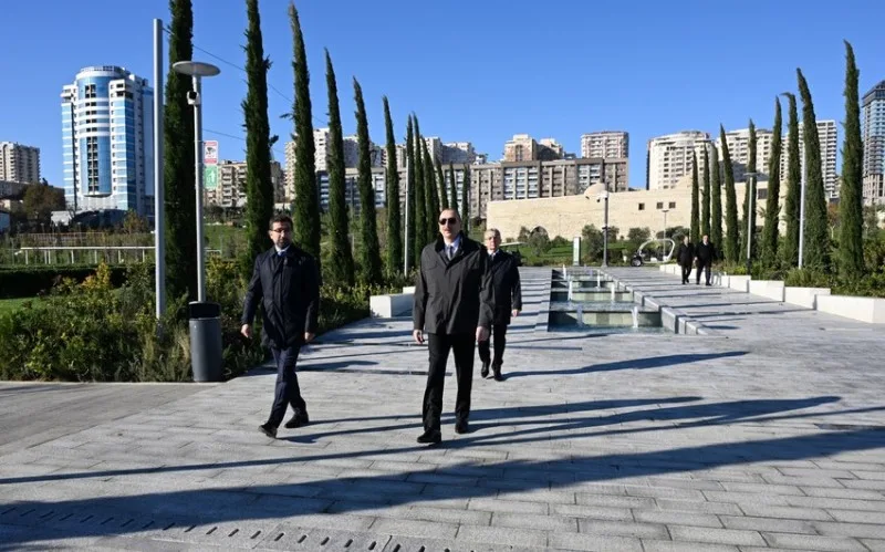 İlham Əliyev Mərkəzi Parkın üçüncü hissəsinin açılışında iştirak edib - FOTOLAR - YENİLƏNİB