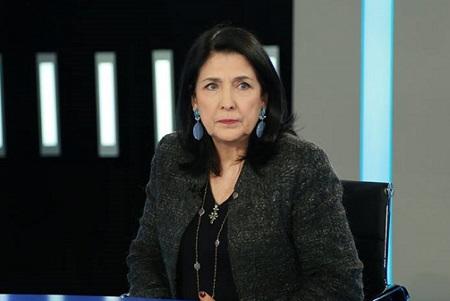 Zurabişvili 11 məhbusu əfv etdi