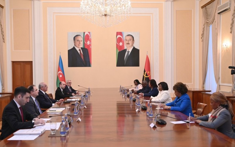 Əli Əsədov Anqolanın vitse-prezidenti ilə görüşüb