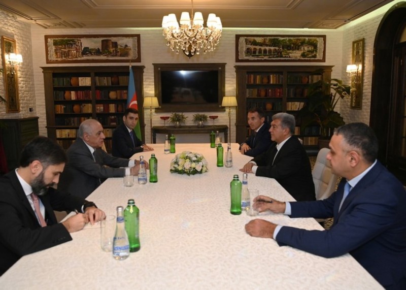 Əli Əsədov “Barselona” prezidenti ilə müzakirə apardı - FOTO