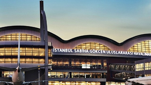 İstanbula uçuşlar təxirə salındı