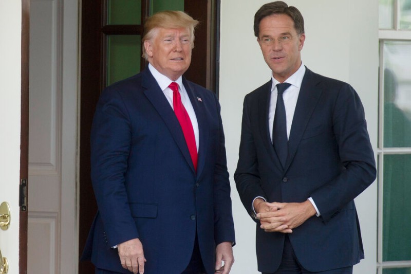 Rutte Trampın iqamətgahına gəldi