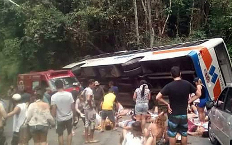 Braziliyada avtobus qəzası - 17 ölü