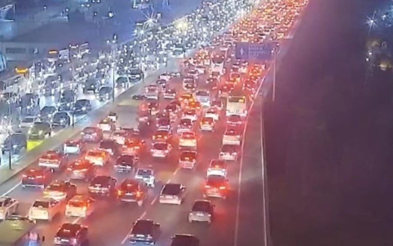 Bu yollarda tıxac var - SİYAHI