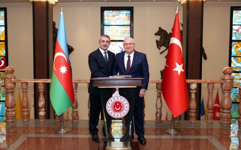 Türkiyənin müdafiə naziri Elçin Quliyevi qəbul etdi - FOTOLAR