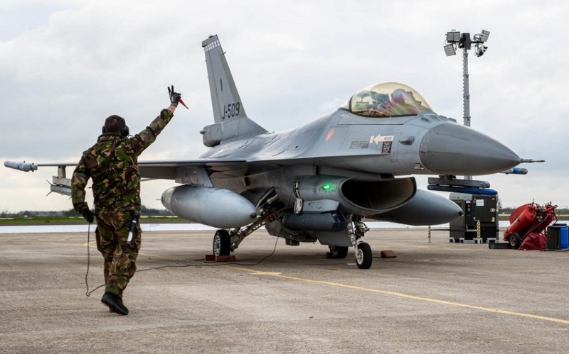 Ukraynalı pilotlar təlimi Portuqaliyada keçəcək