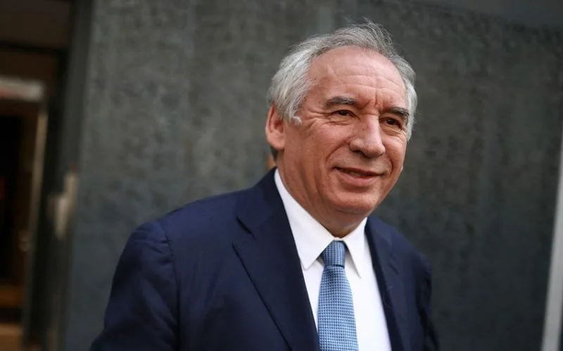 Yeni baş naziri siyasi partiyaların liderləri ilə görüşüb