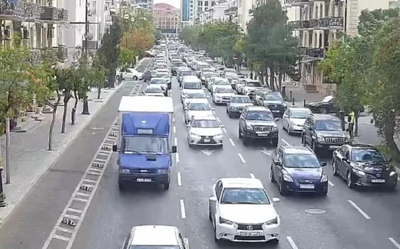 DİQQƏT: Bakının bu yollarında tıxac var - SİYAHI