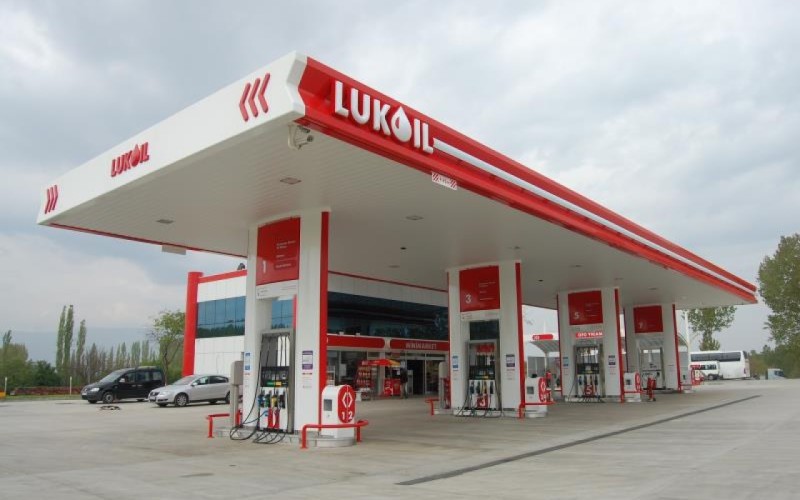 Lukoil benzinə su qatıb - İDDİA - VİDEO