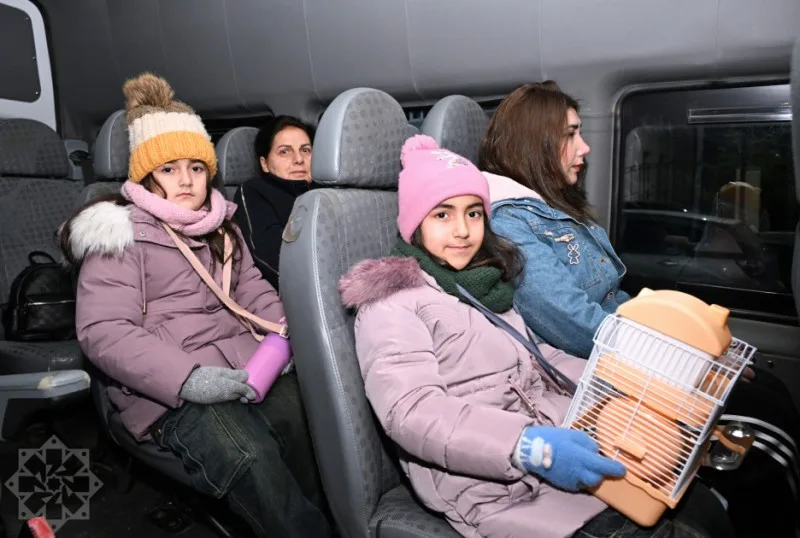 Köç karvanı Şuşaya ÇATDI, mənzillər TƏHVİL VERİLDİ - FOTOLAR - YENİLƏNİB