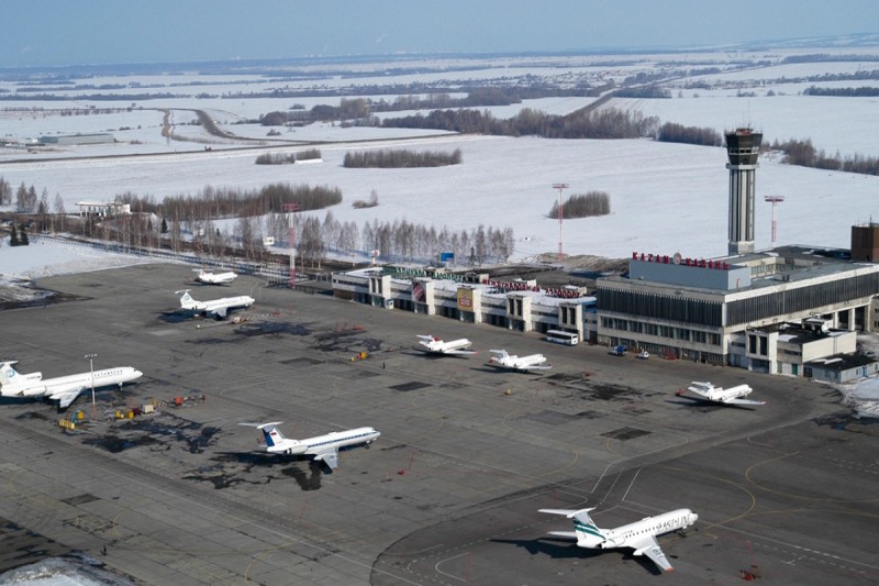 Kazan aeroportu uçuşları dayandırdı