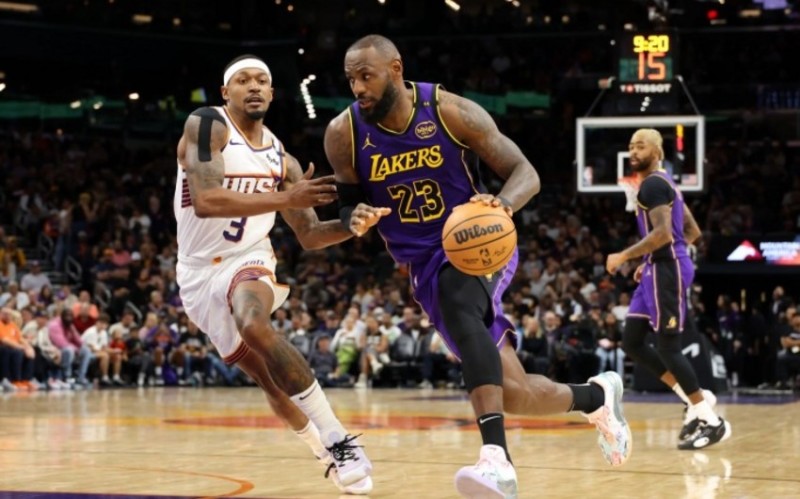 Lebron Ceyms 40 yaşında NBA-nın tarixinə düşdü
